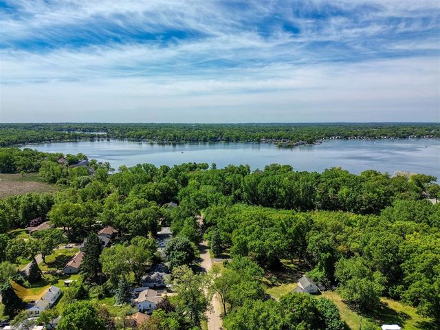 1583 Weymouth Street, West Bloomfield, MI 48324