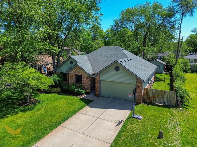 1583 Weymouth Street, West Bloomfield, MI 48324