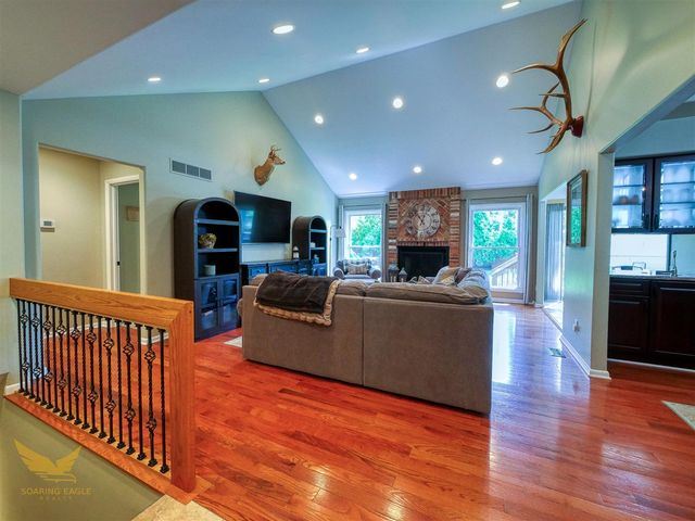 1583 Weymouth Street, West Bloomfield, MI 48324