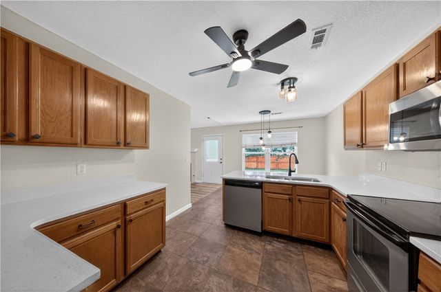 903 Tyra Lane, Centerton, AR 72719