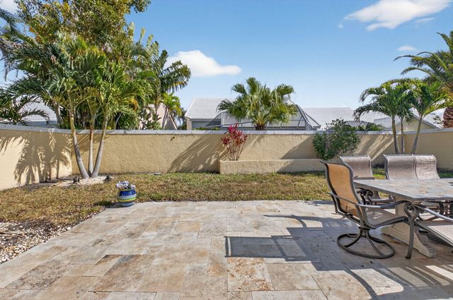 8361 Horseshoe Bay Road, Boynton Beach, FL 33472
