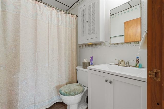 272 Glen Charlie Rd, Wareham, MA 02538