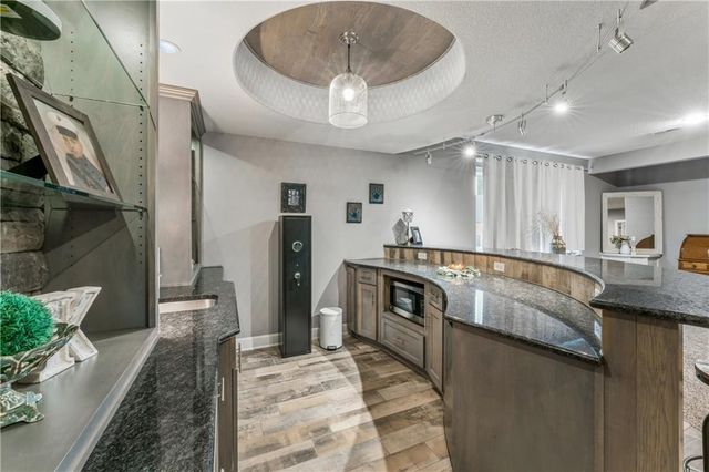 9853 Hollis Lane, Lenexa, KS 66227