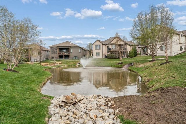 9853 Hollis Lane, Lenexa, KS 66227