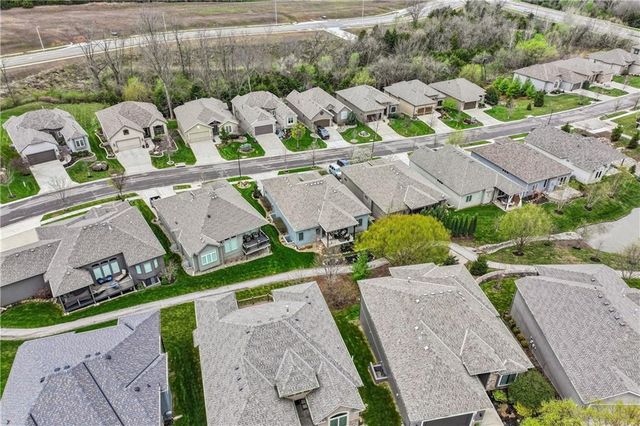 9853 Hollis Lane, Lenexa, KS 66227