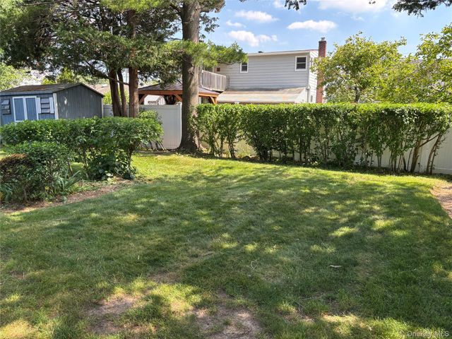 352 Boundary Avenue, Massapequa, NY 11758