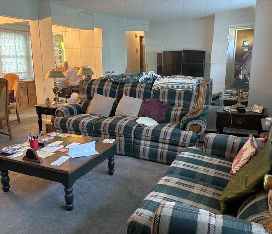 352 Boundary Avenue, Massapequa, NY 11758