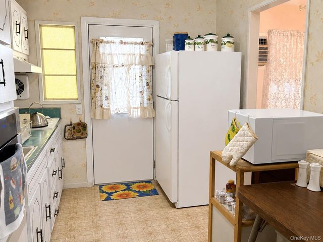 352 Boundary Avenue, Massapequa, NY 11758