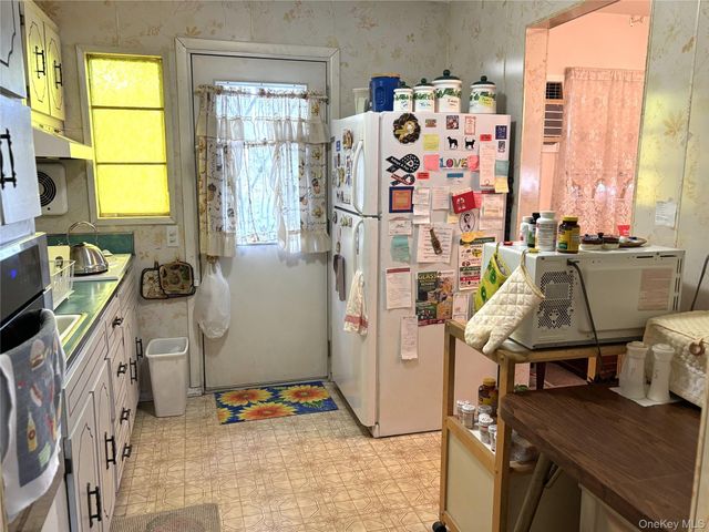 352 Boundary Avenue, Massapequa, NY 11758
