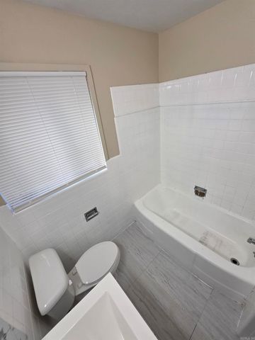 89 Broadmoor Dr, Little Rock, AR 72204