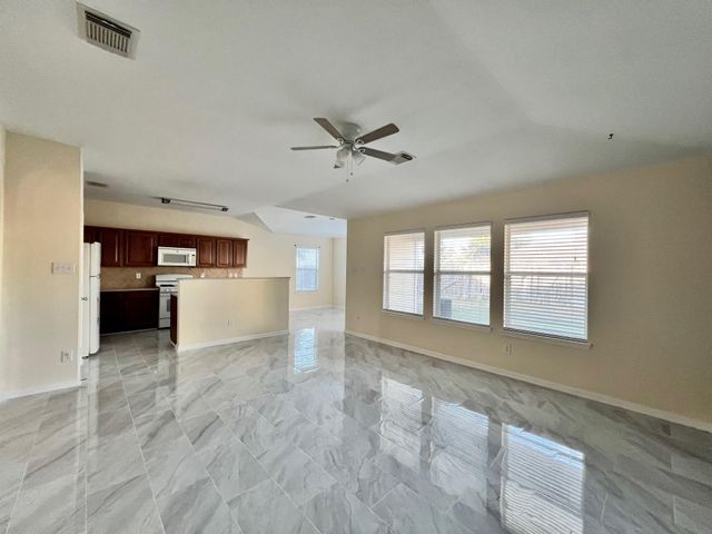 7710 Sapulpa Lane, Cypress, TX 77433