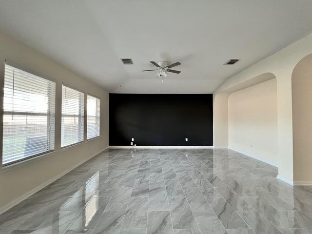 7710 Sapulpa Lane, Cypress, TX 77433