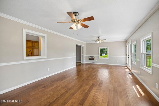 1509 Ted Davis Rd, Crossville, TN 38572