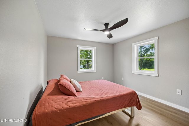 1509 Ted Davis Rd, Crossville, TN 38572