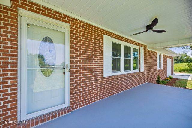 1509 Ted Davis Rd, Crossville, TN 38572