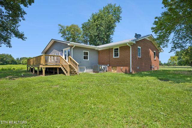 1509 Ted Davis Rd, Crossville, TN 38572
