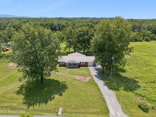 1509 Ted Davis Rd, Crossville, TN 38572