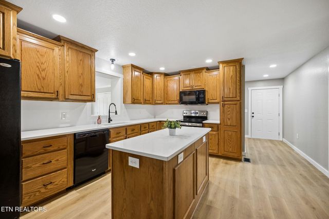 1509 Ted Davis Rd, Crossville, TN 38572