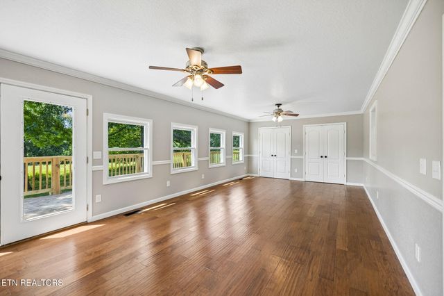 1509 Ted Davis Rd, Crossville, TN 38572