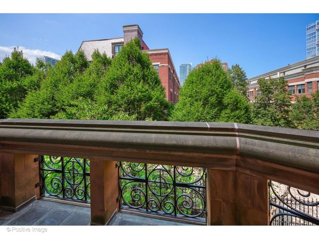 1919 S Prairie Avenue 3, Chicago, IL 60616