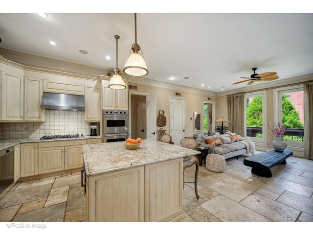 1919 S Prairie Avenue 3, Chicago, IL 60616