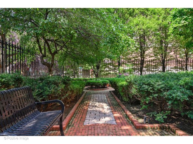 1919 S Prairie Avenue 3, Chicago, IL 60616