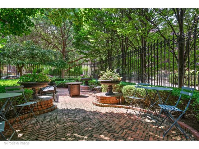 1919 S Prairie Avenue 3, Chicago, IL 60616