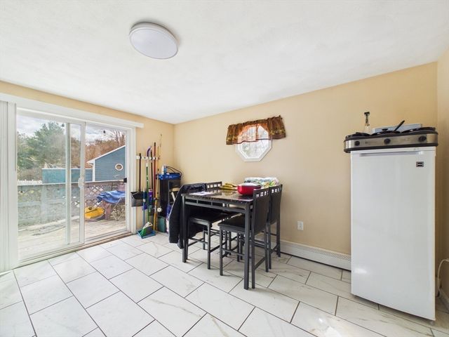 849 Crane Ave S, Taunton, MA 02780