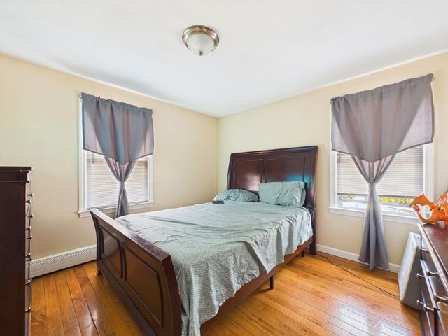 849 Crane Ave S, Taunton, MA 02780