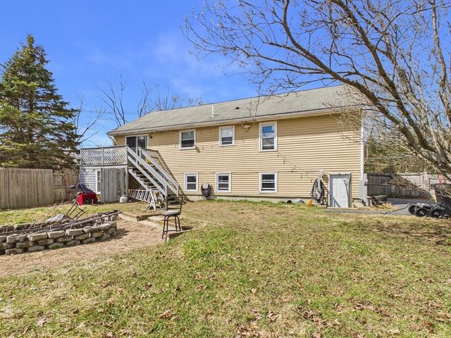 849 Crane Ave S, Taunton, MA 02780
