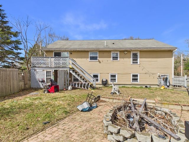 849 Crane Ave S, Taunton, MA 02780