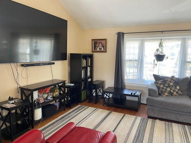 849 Crane Ave S, Taunton, MA 02780