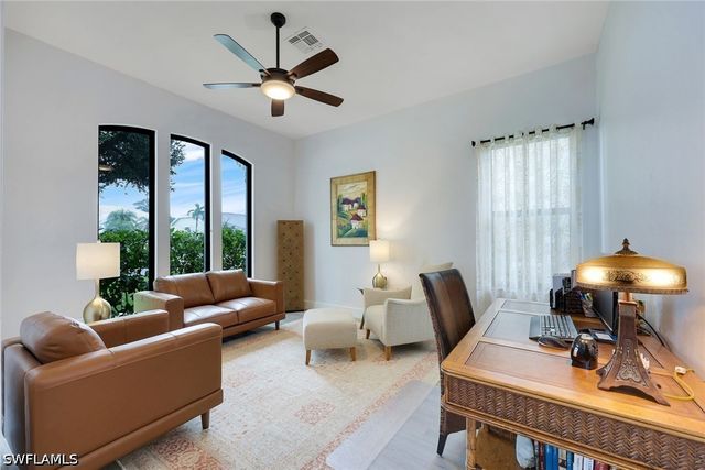 335 Lambton LN, Naples, FL 34104