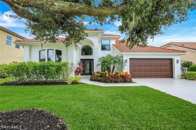 335 Lambton LN, Naples, FL 34104