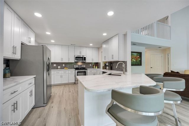 335 Lambton LN, Naples, FL 34104