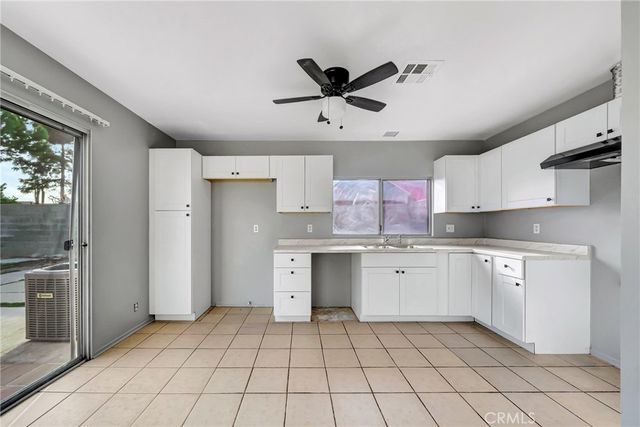 2820 E Avenue S S, Palmdale, CA 93550