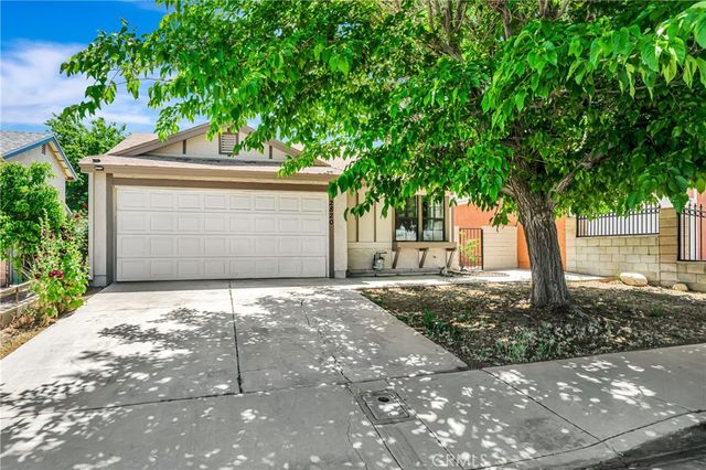 2820 E Avenue S S, Palmdale, CA 93550