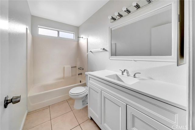 2820 E Avenue S S, Palmdale, CA 93550