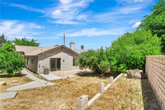 2820 E Avenue S S, Palmdale, CA 93550