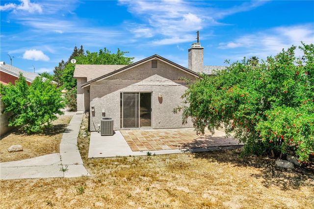 2820 E Avenue S S, Palmdale, CA 93550