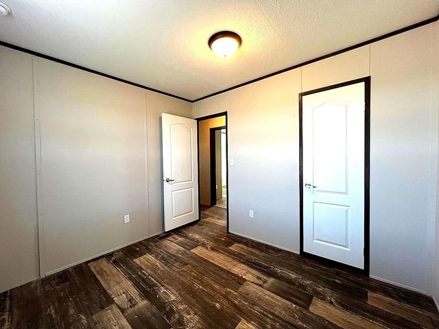 6901 Pr Henry, Shallowater, TX 79363