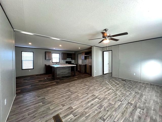 6901 Pr Henry, Shallowater, TX 79363