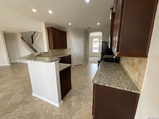 12422 Red Maple, San Antonio, TX 78253