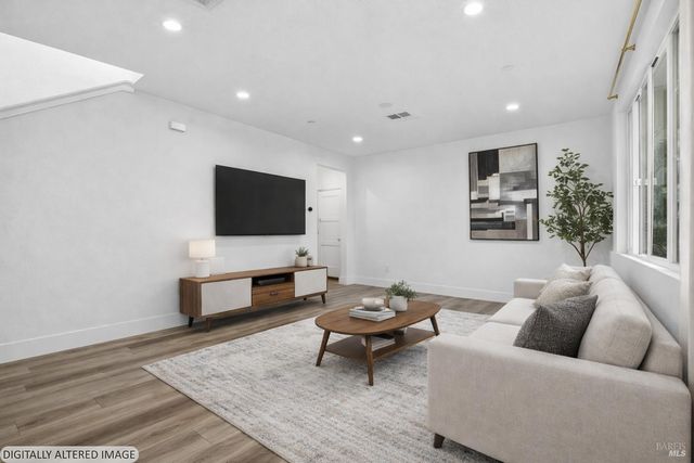 2782 Bella Cir, Santa Rosa, CA 95407