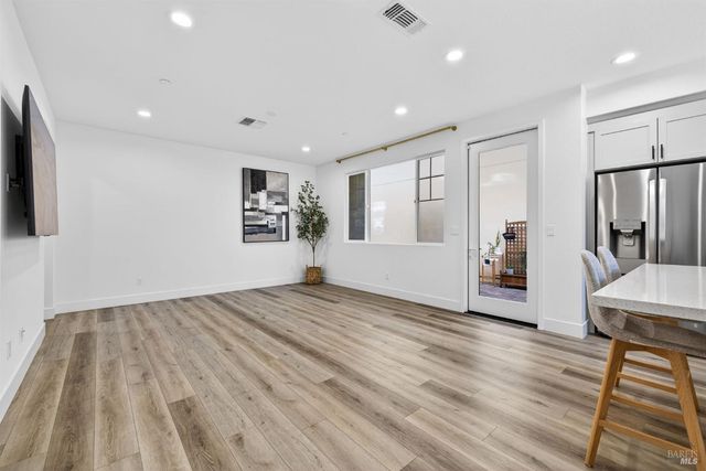 2782 Bella Cir, Santa Rosa, CA 95407