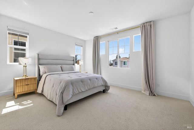 2782 Bella Cir, Santa Rosa, CA 95407