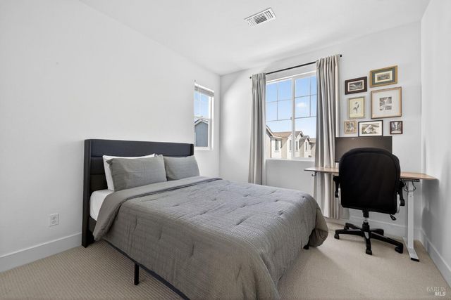 2782 Bella Cir, Santa Rosa, CA 95407