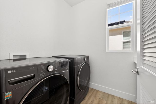 2782 Bella Cir, Santa Rosa, CA 95407