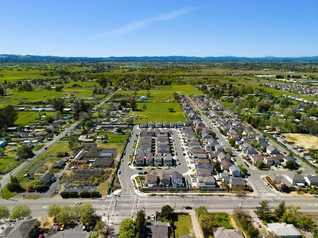 2782 Bella Cir, Santa Rosa, CA 95407