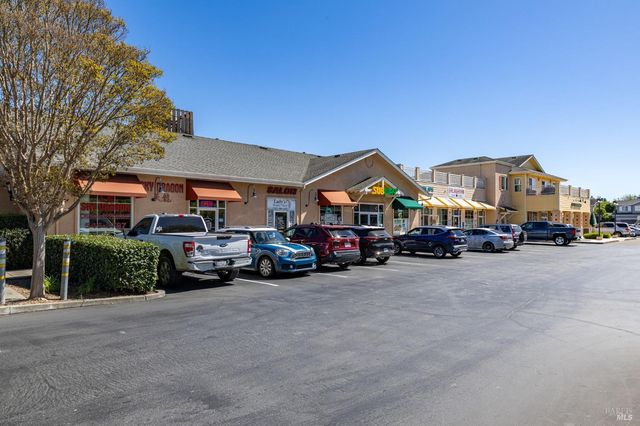 2782 Bella Cir, Santa Rosa, CA 95407